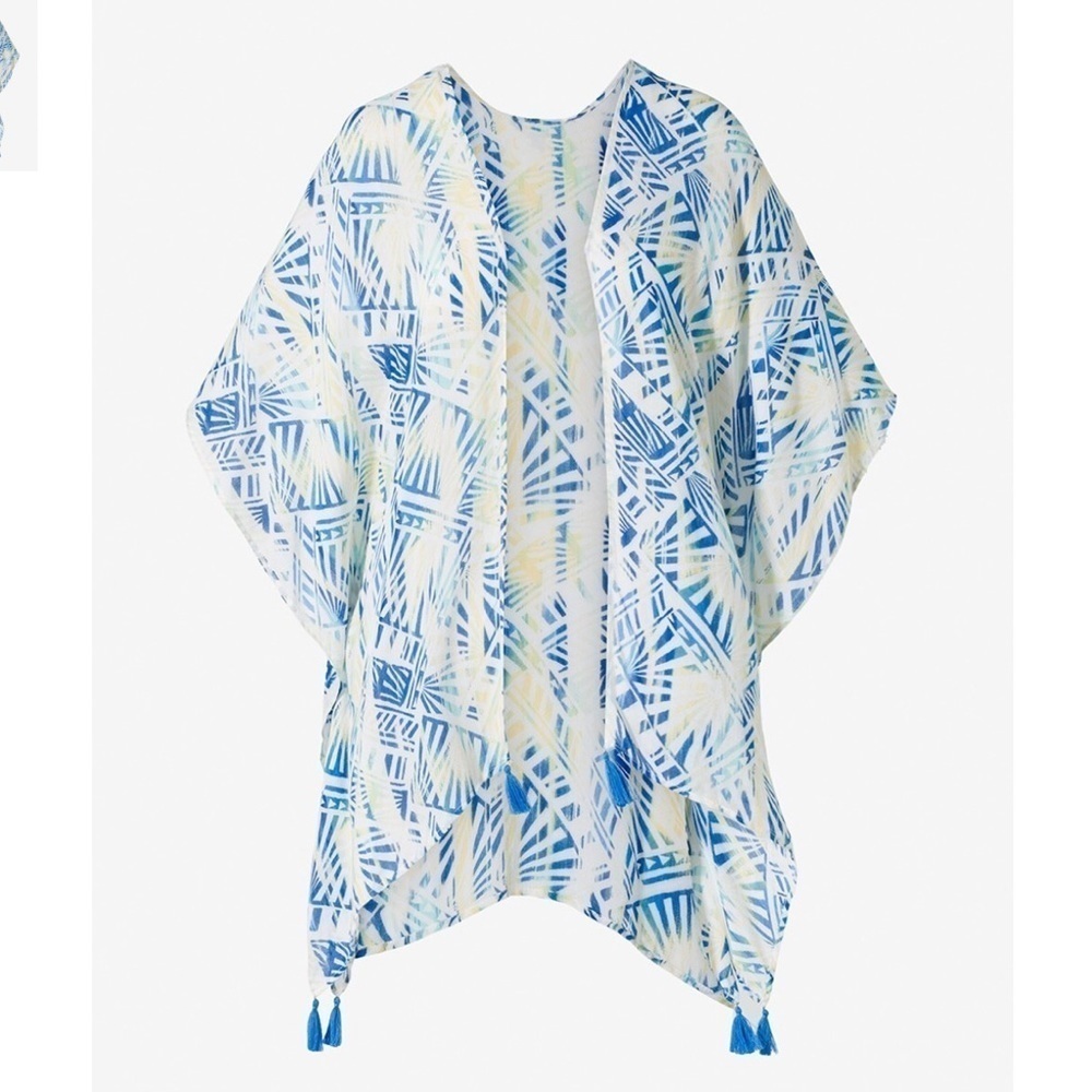 Chico’s Foliole Elements Tasseled Ruana Wrap